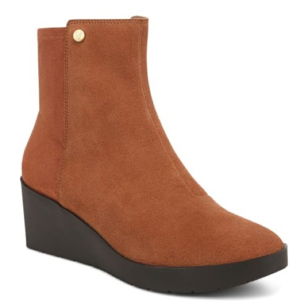 Vionic Tan Ankle Booties with Sleek Design